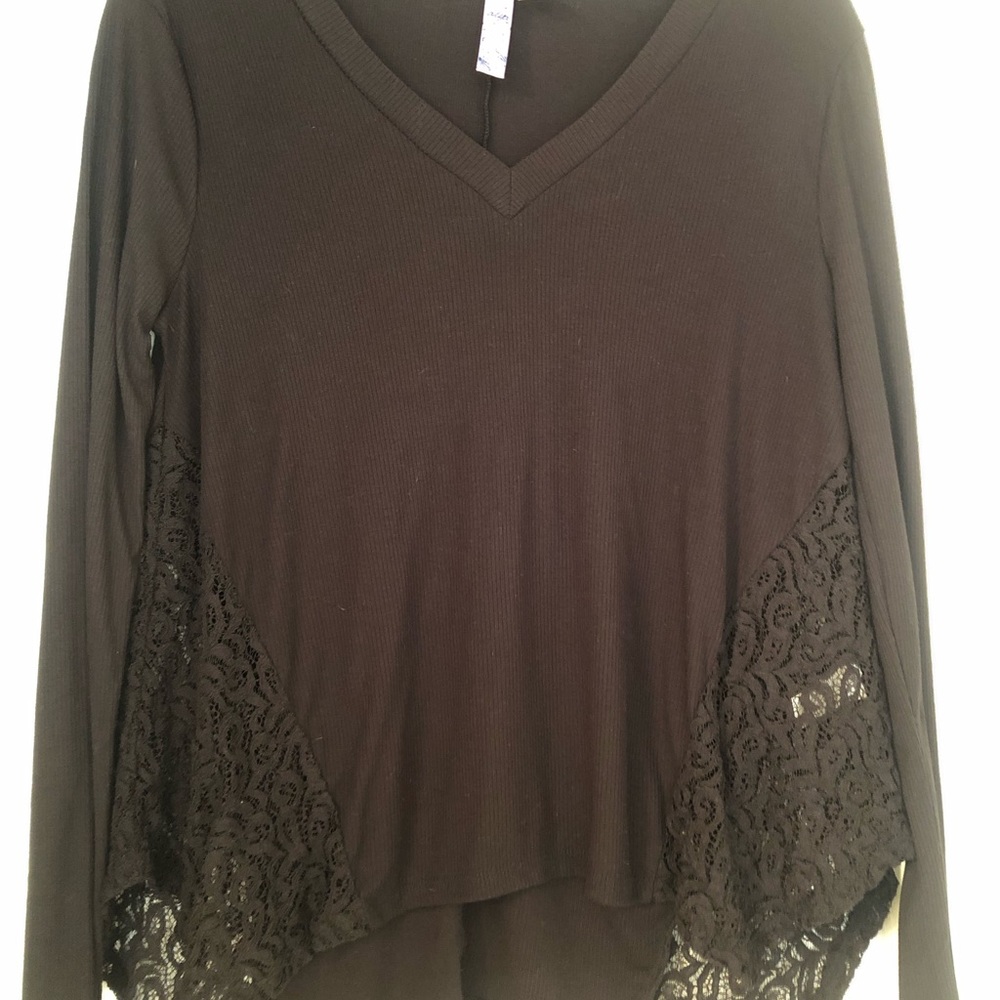 Alya Black lace-side tunic